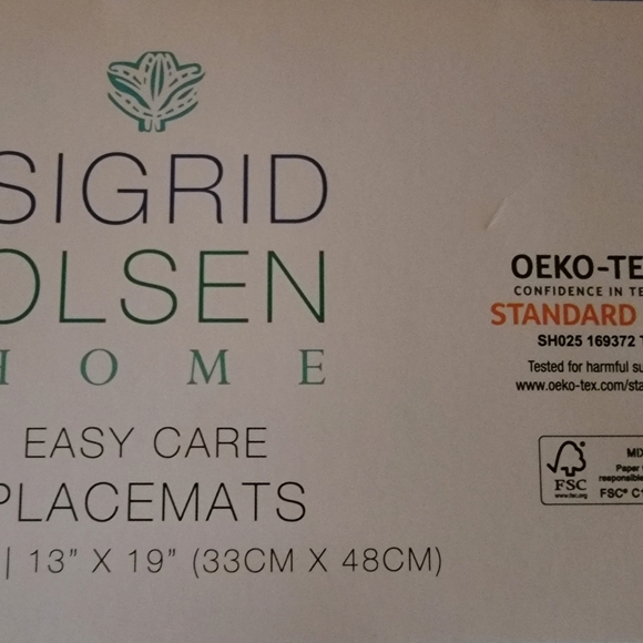 Sigrid Olsen Set of 4 Indoor/Outdoor Placemats Easy Care Seaside Motif 13"×19" - Picture 6 of 6